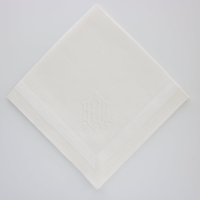 Scroll Ribbon Tape Trimmed Napkin